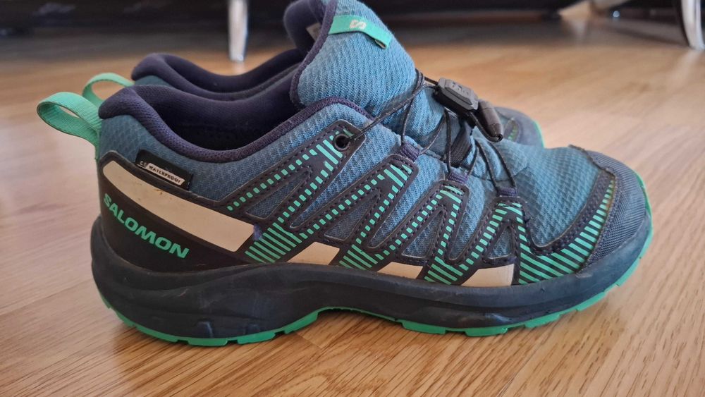 Incaltaminte trekking Salomon impermeabila copii XA Pro 3D - marime 37
