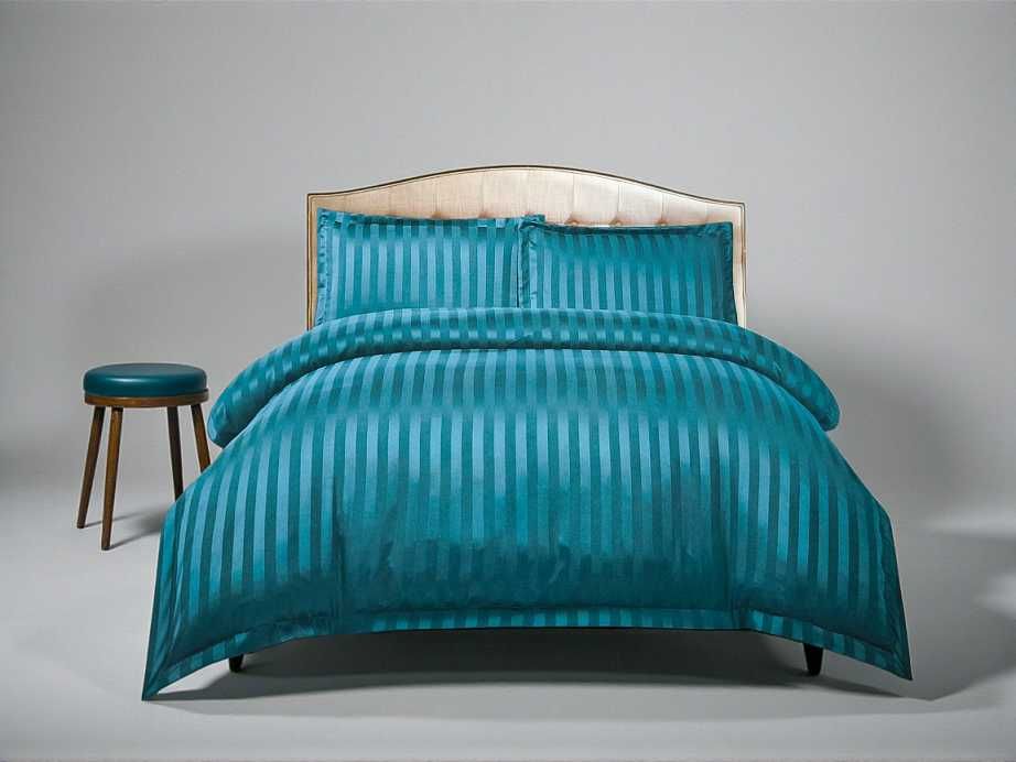 Луксозни спални комплекти