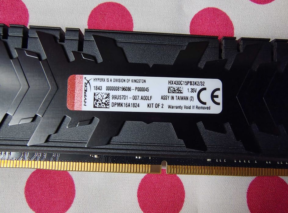 Memorie HyperX Predator Black 16GB DDR4 3000MHz CL15.