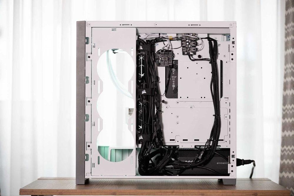 Custom Gaming PC Intel Core i7 13700K • RTX 4070 Ti 12GB • SSD Samsung 980 PRO 2TB • 32GB DDR5 6200Mhz CL36 • ASUS PRIME Z790-A WIFI