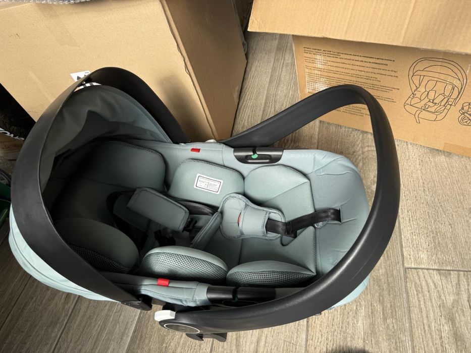 Бебешка количка Chipolino magnum 3 в 1