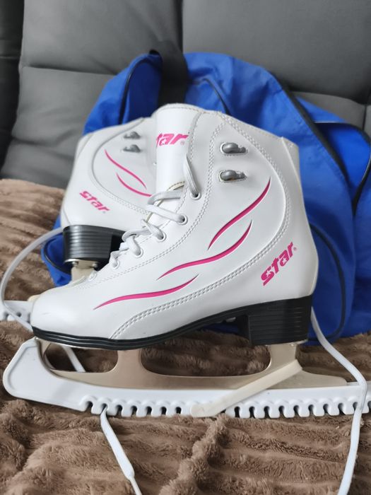 Продам коньки фигурные женские