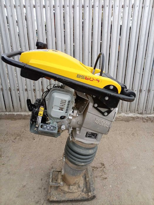 Vănd Mai compactor BS60-4AS WACKER NEUSON, motor Honda GXR120,