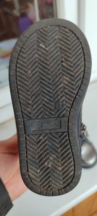 Детские весенние сапоги