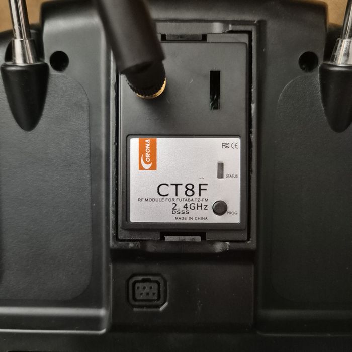 Futaba T9CP RC Transmitter с Corona 2.4GHz модул