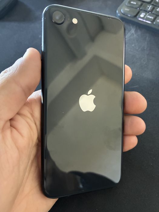 Iphone se 2 gen в отличном состоянии