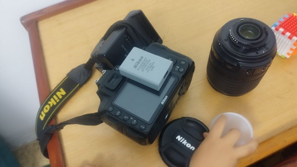 Продам фотоапарат на запчасть