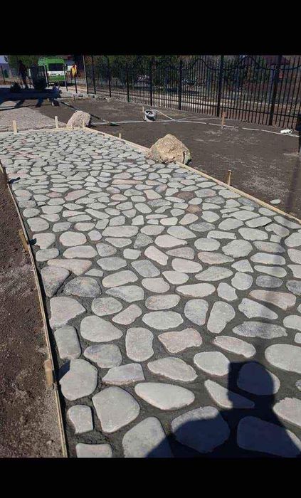 Piatra de munte ornamentala decorativă 100% naturala si vine într-o ga