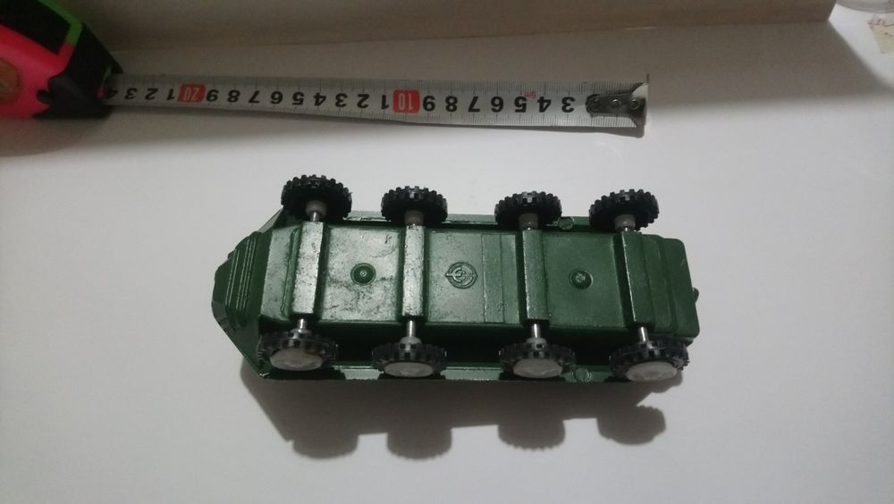 Метална играчка - бтр