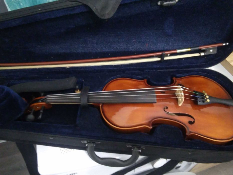 Цигулка camerton 4/4 нова