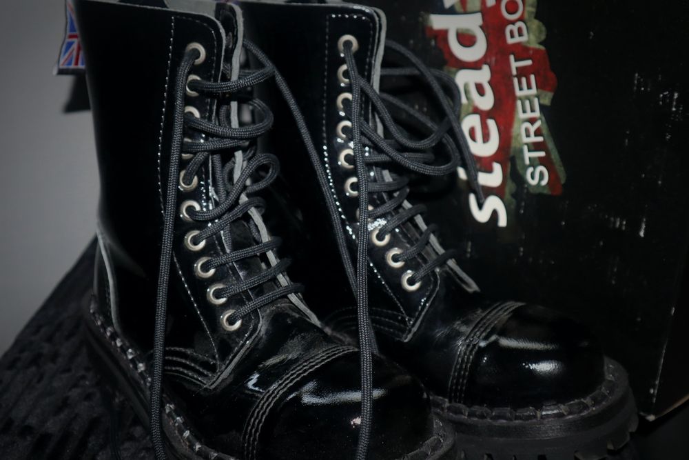 Продават се боти Steady's 38 номер