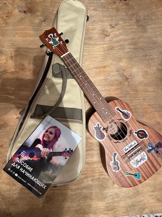 Укулеле Flight в отличром состаяние , новый