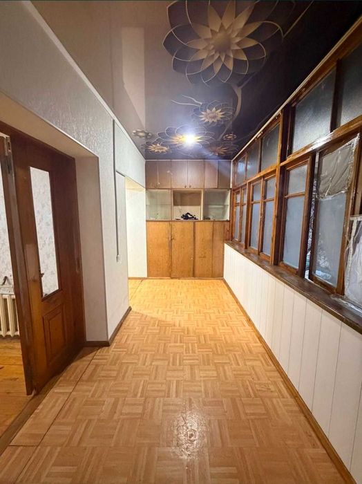 улица Шота Руставели 1 линия братсике можно в ипотеку Площадь: 57 м²;