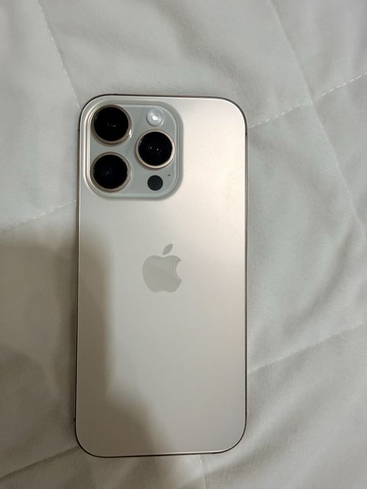 Срочно продам Айфон 16 про 1тб Акб 92%