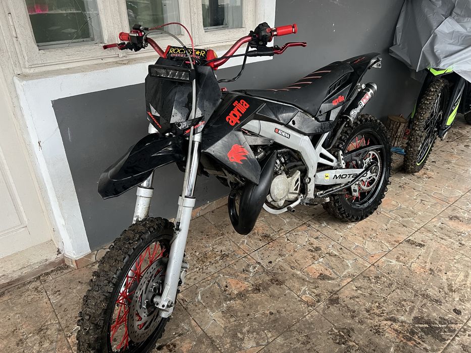 Vând aprilia sx 50