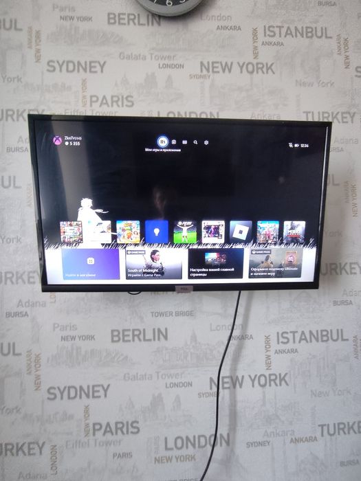 Продам Xbox one s в идеальном состоянии