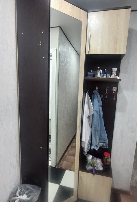 Продам угловой шкаф