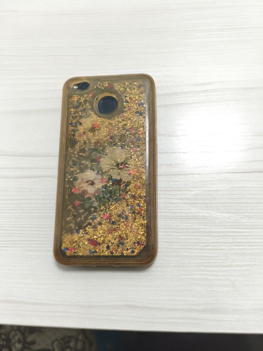 Продам на запчасти  телефон