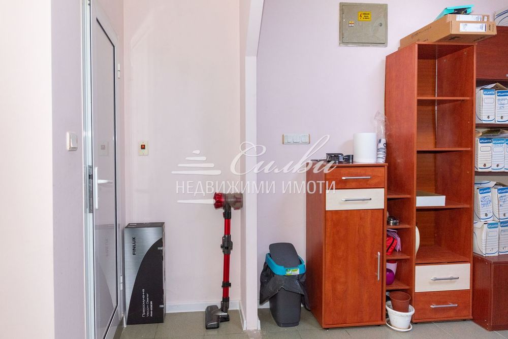Продава се Магазин в Шумен, Пазара - 71 кв.м за 937 €/кв.м - Снимка #4