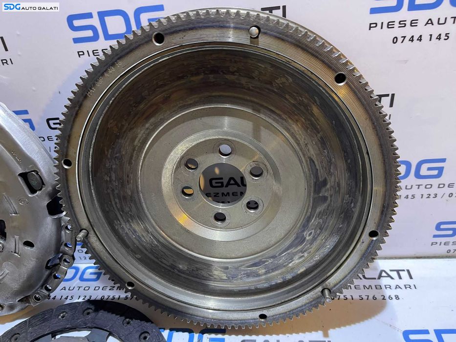 Volanta Masa Simpla Placa Presiune Disc Ambreiaj Skoda Octavia 3 1.6 TDI 2013 - 2017 Cod 123062510 04L105273 [AV0744]