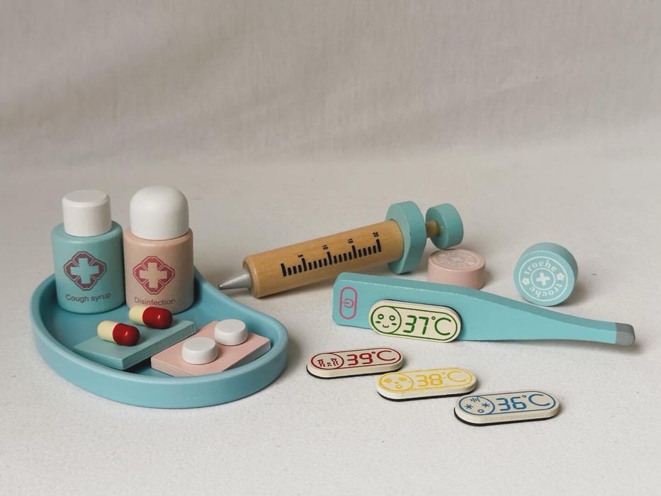 Детский деревянный набор доктора