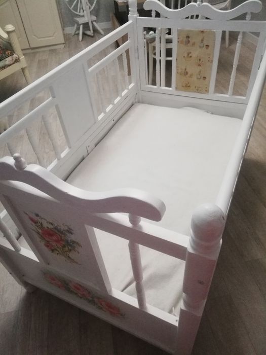 Детская кроватка