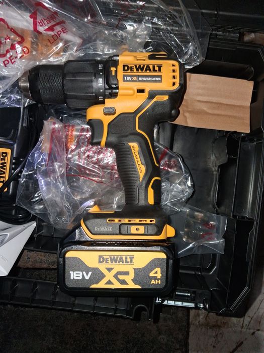 Шруповерт Dewalt  DCD 709