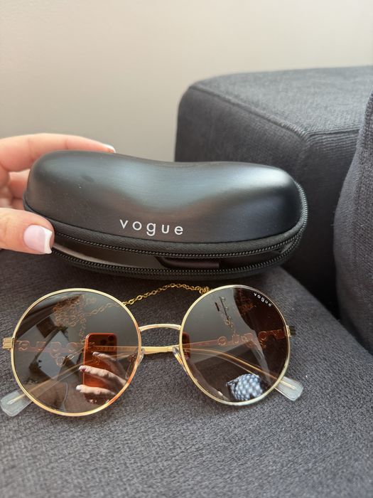 Нови Слънчеви очила Vogue