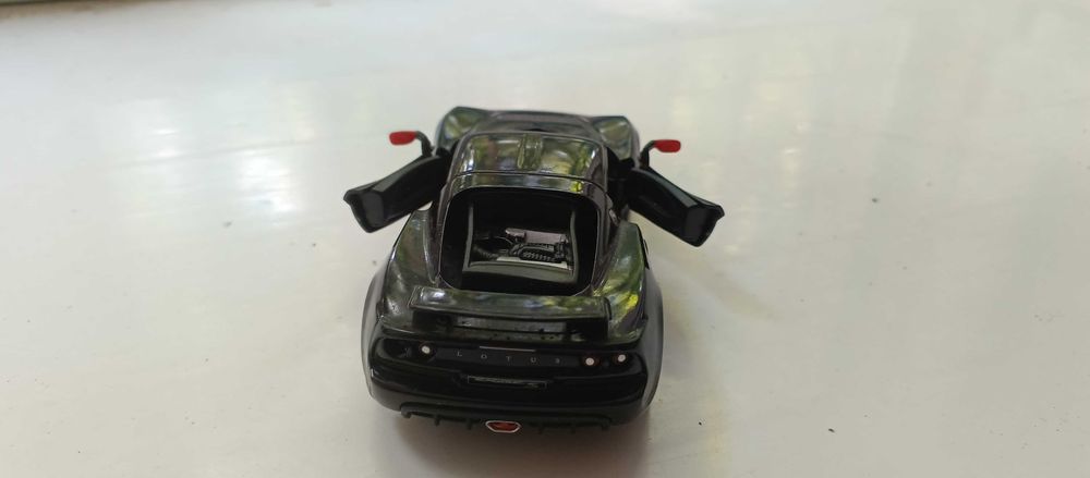 Коллекционная металлическая машинка масштабная модель железная машинка