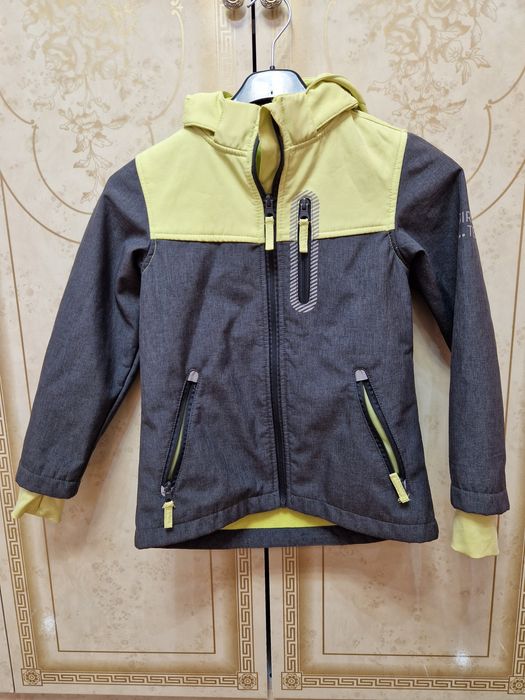 Jacheta Softshell pt 7-8 ani