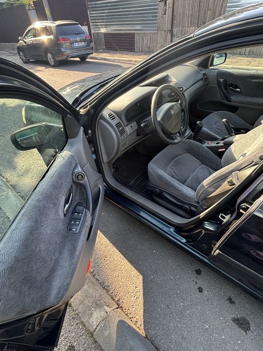 RENAULT Laguna 2005 — imagine 4