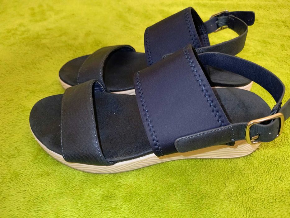 Два чифта дамски  сандали