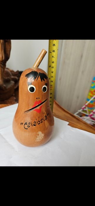 Para și pusculita de lemn pictat