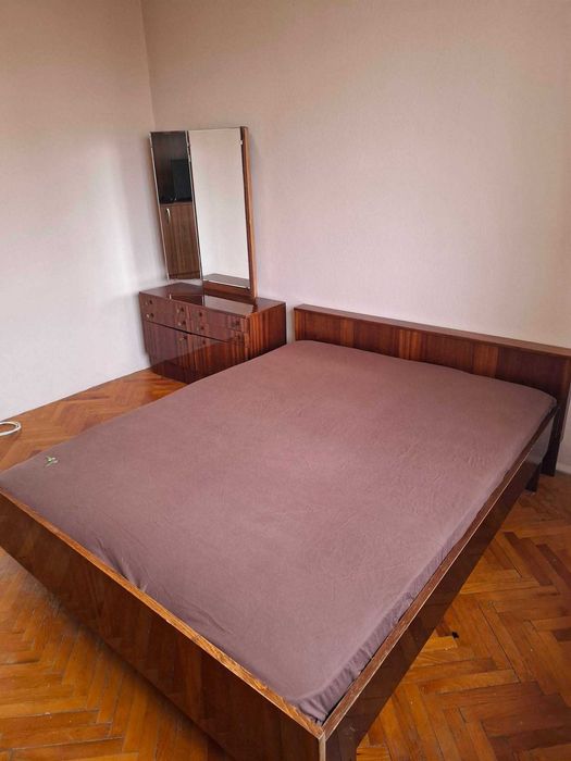 ПОД НАЕМ тристаен