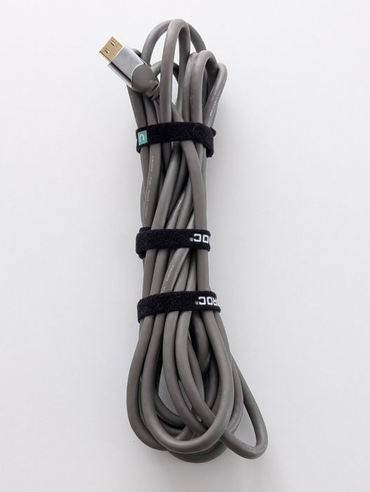 Vând cablu HDMI 4K Cromo 5 metri cu conectori auriti