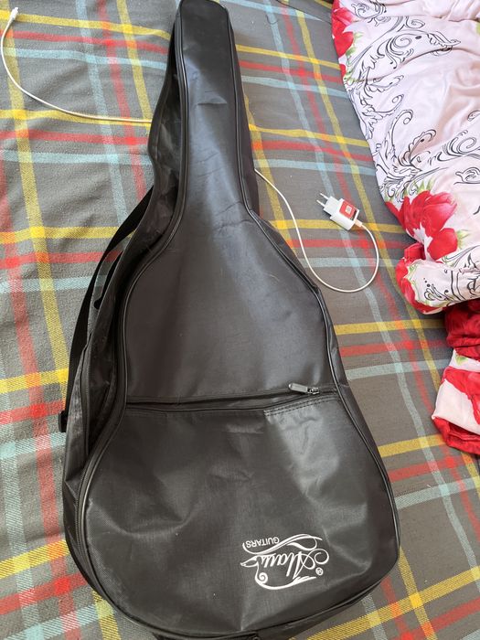 Гитара акустическая