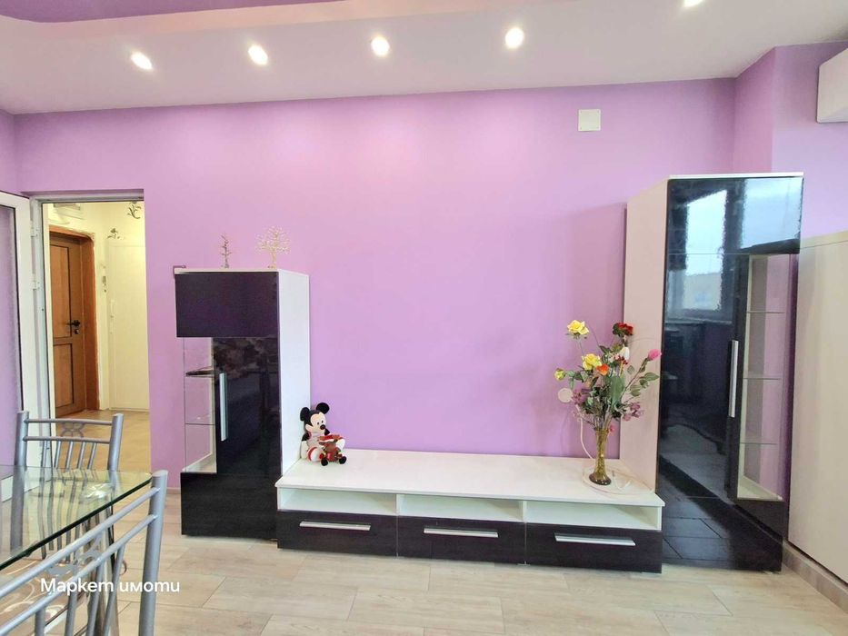 Обзаведен тристаен апартамент