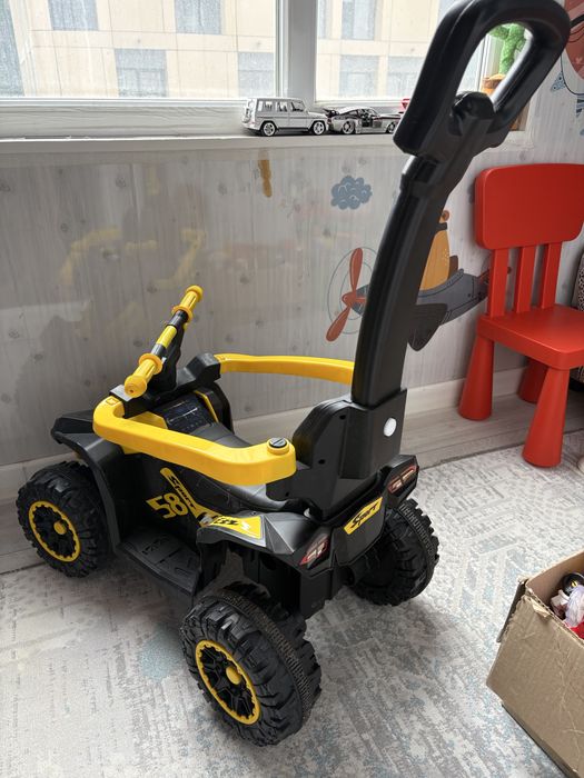 Деский квадроцикл, толокар, машинка