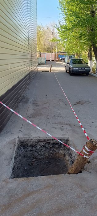 Проходят только свои.