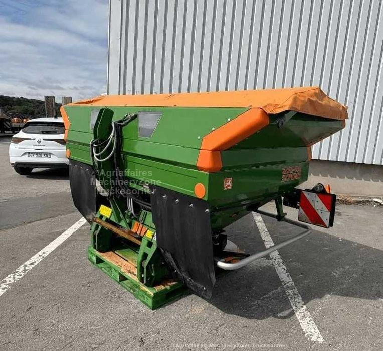 Distribuitor ingrasaminte AMAZONE Z-AM 2700, an 2007, latime 24-36 m