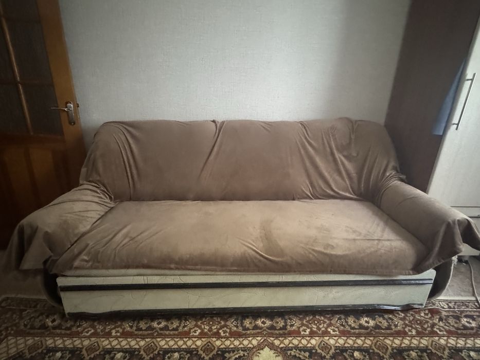 Продам диван раздвижной