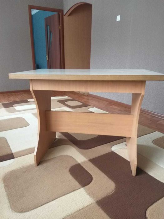 стол кухонный обеденный