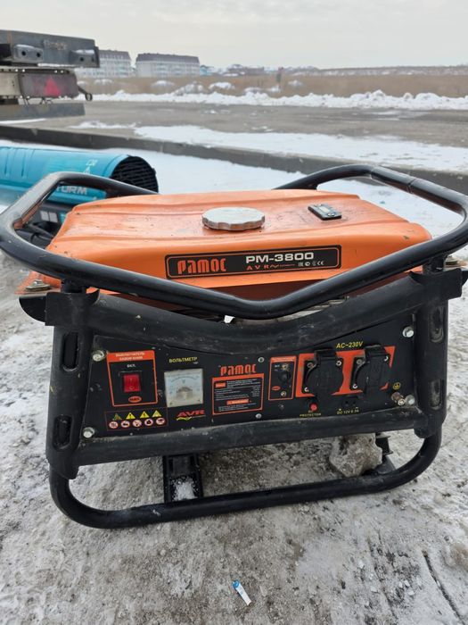 Бензиновый генератор 3,2кв