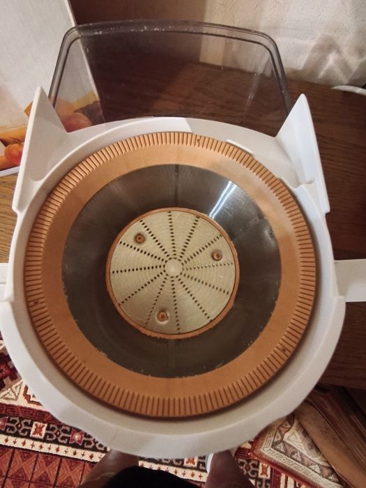 Соковыжималка б/у