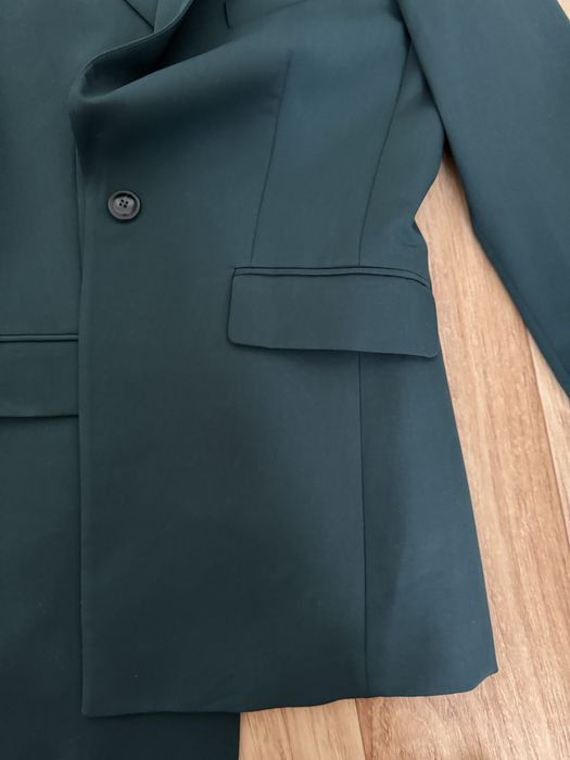 Продам новый женский костюм Mango