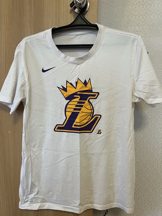 Продам вещи б/у в хорошем состоянии