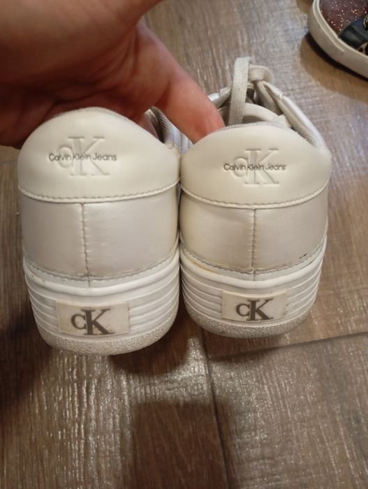 Сникърси Guess, Calvin Klein, Philippe Plein/model