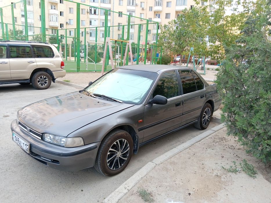 Автомобиль хонда