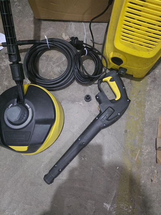 Aparat de spalat cu presiune 145 bar, 500 l/h, cu kit Car & Home Karcher K 5 Classic