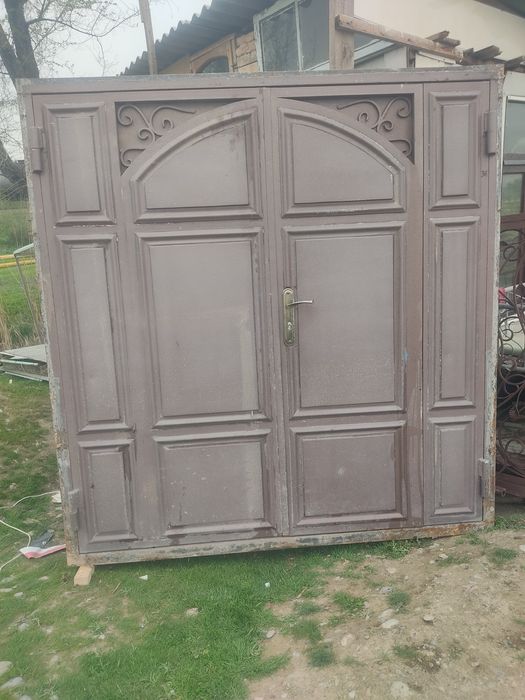 Дарвоза сотилади холати идеал бакувват жуда огир